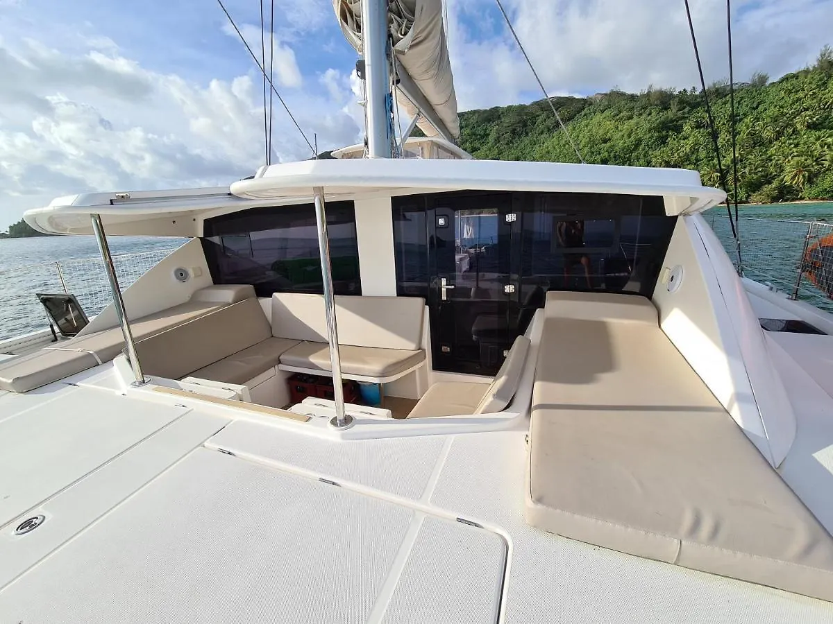 Catamaran Hello World Hotel Bora Bora French Polynesia